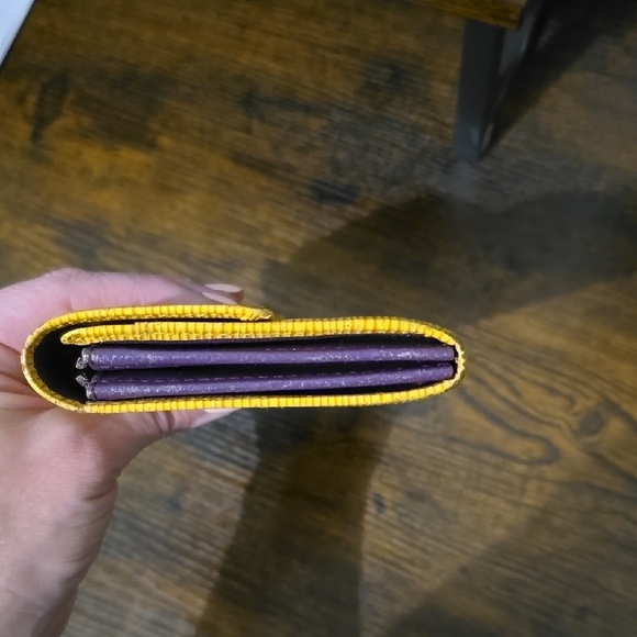 Louis Vuitton Epi Sarah Wallet - Picture 3 of 14